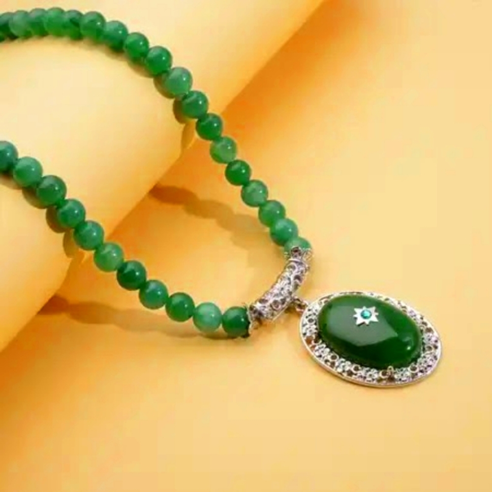Green Adventurine Gemstone Pendant Necklace